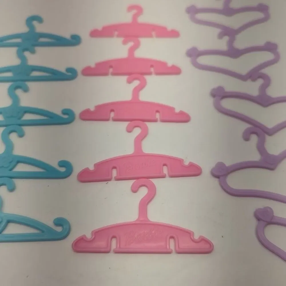 Vintage 1999 Barbie‎ Mattel Little Extras Lot of 15 Hangers #68715